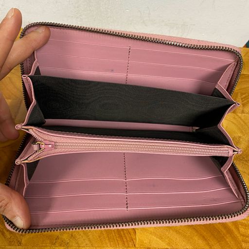 Gucci Coated Canvas Logo GG Zip Around Wallet + Box, Dustbag, etc.