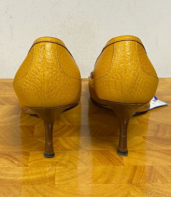 Gucci Marigold Pebbled Leather Horsebit Heels Size 7.5