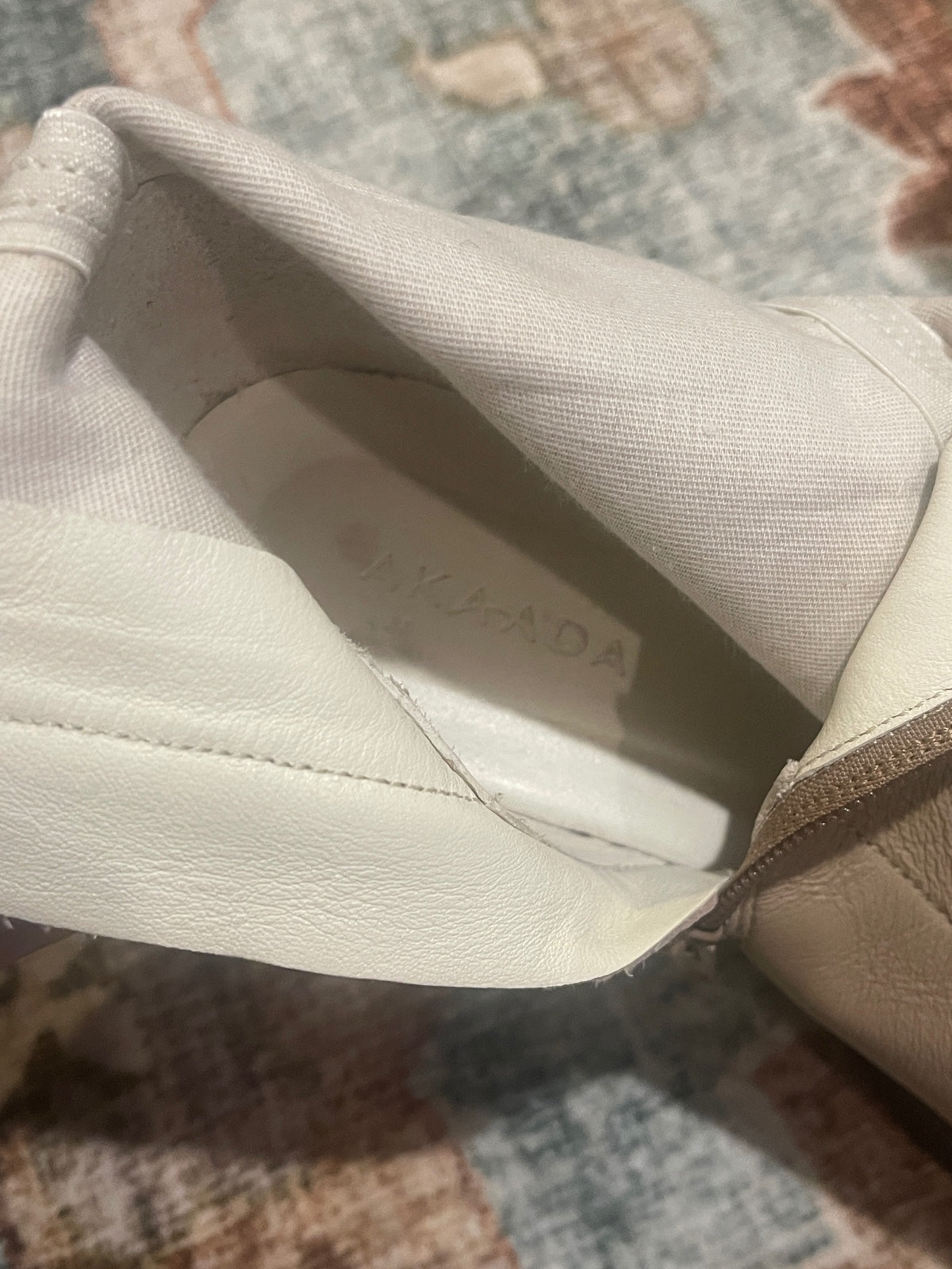Akaada Booties