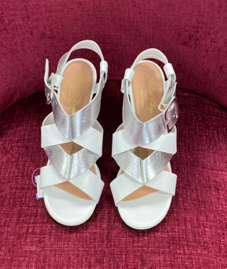 UNUSED Robert Clergerie White Sandals Size 9