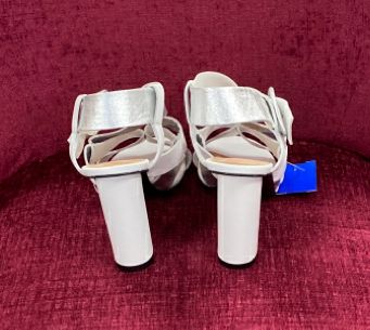 UNUSED Robert Clergerie White Sandals Size 9
