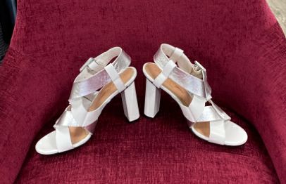UNUSED Robert Clergerie White Sandals Size 9