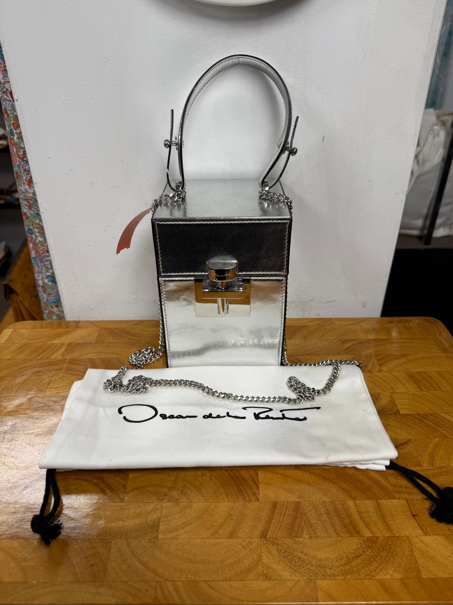 UNUSED Oscar de la Renta Silver Leather Alibi Bag