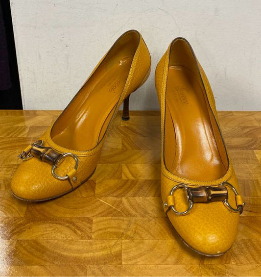 Gucci Marigold Pebbled Leather Horsebit Heels Size 7.5