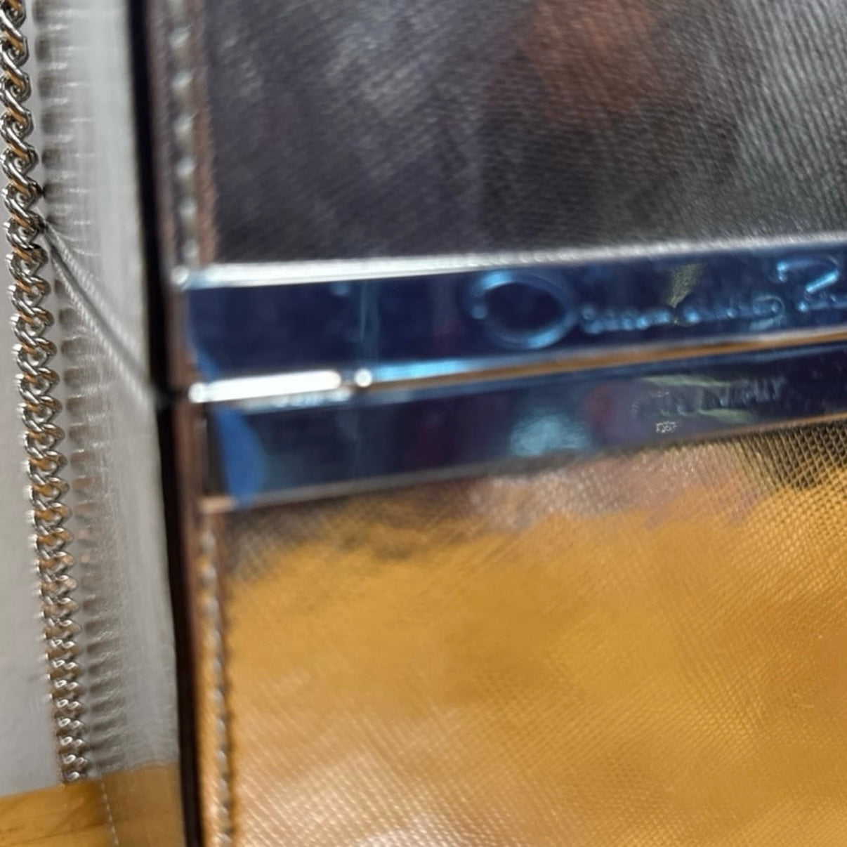 UNUSED Oscar de la Renta Silver Leather Alibi Bag