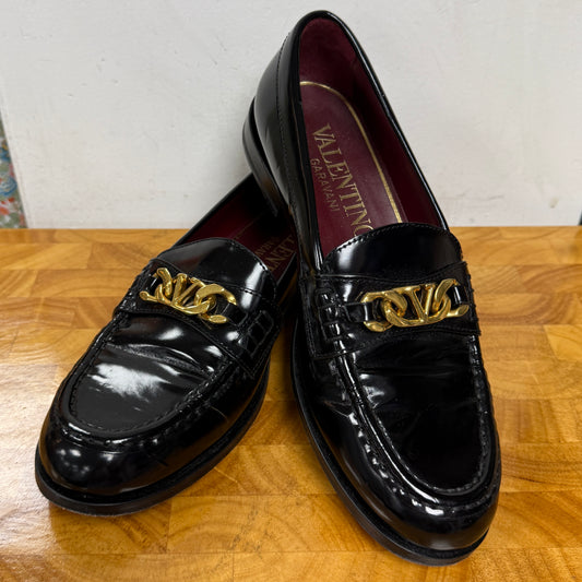 VALENTINO GARAVANI Black Leather Loafer Flats Size 37.5 (US 7/7.5)