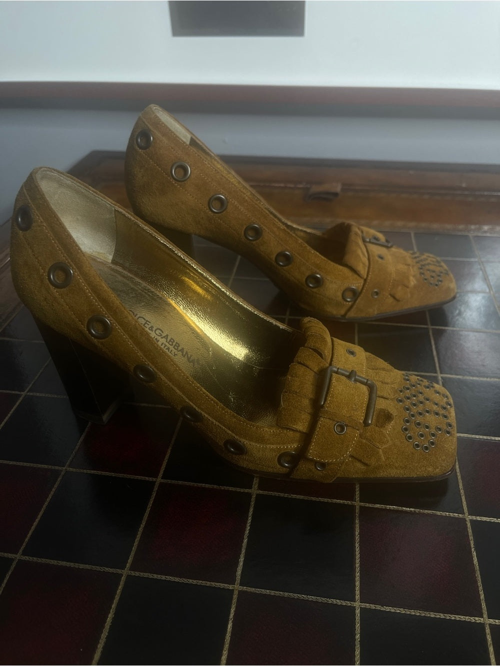 Dolce & Gabbana vintage suede pumps