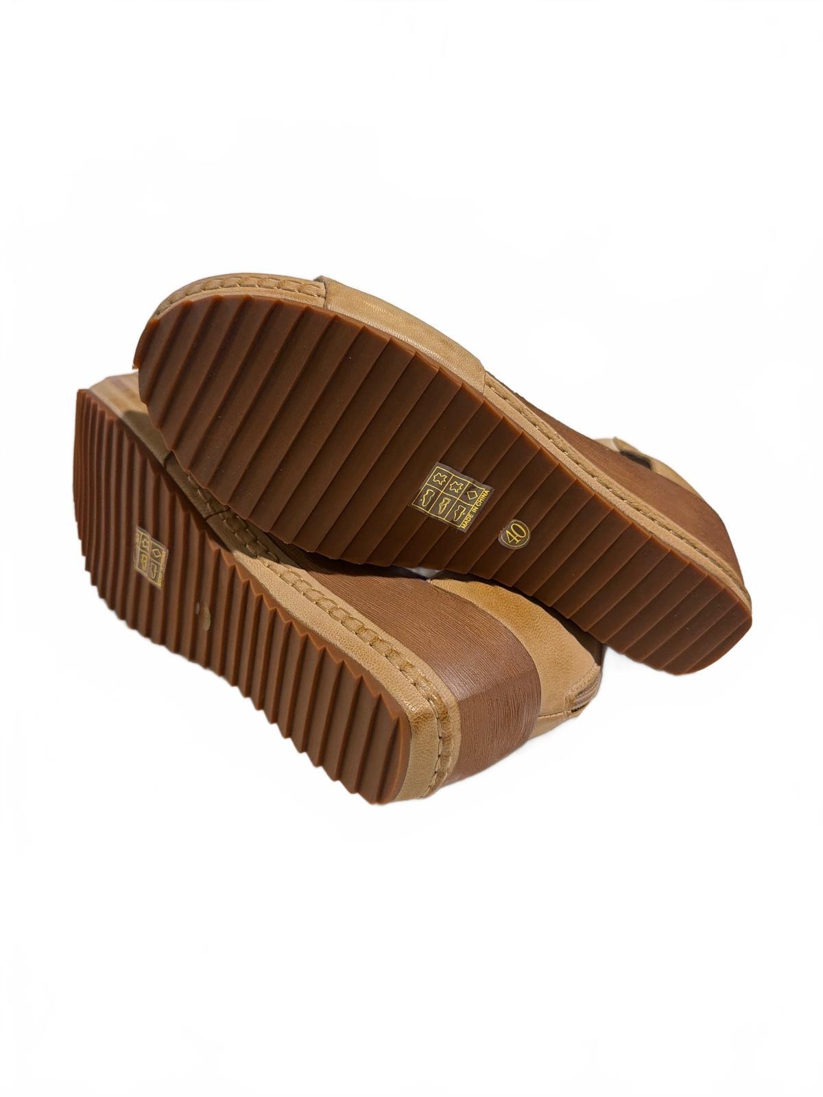 NWOB Antelope Davi Wedge Sandals