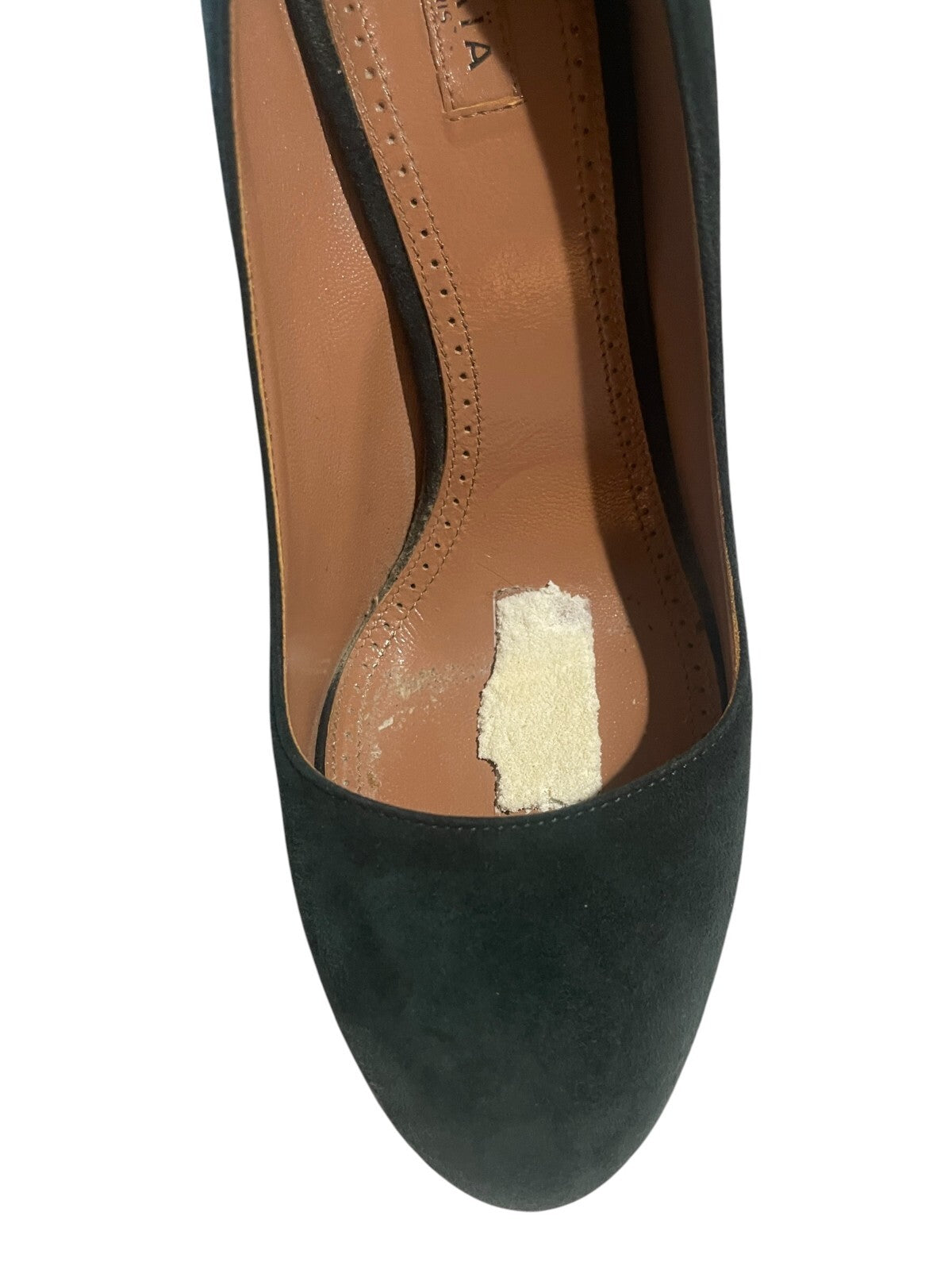 Classic Alaïa suede pumps
