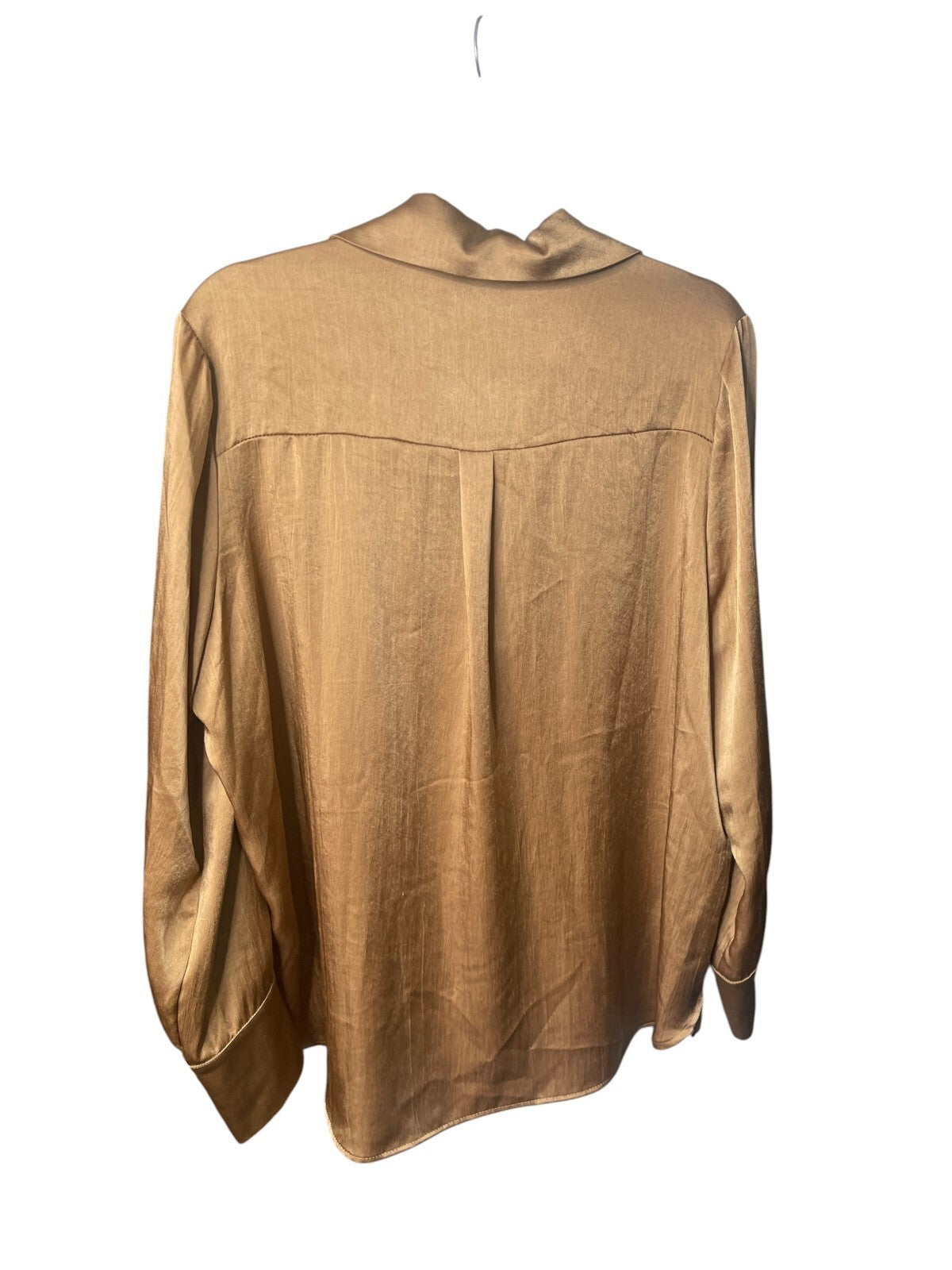 NWT Lola & Sophie Button Down Top