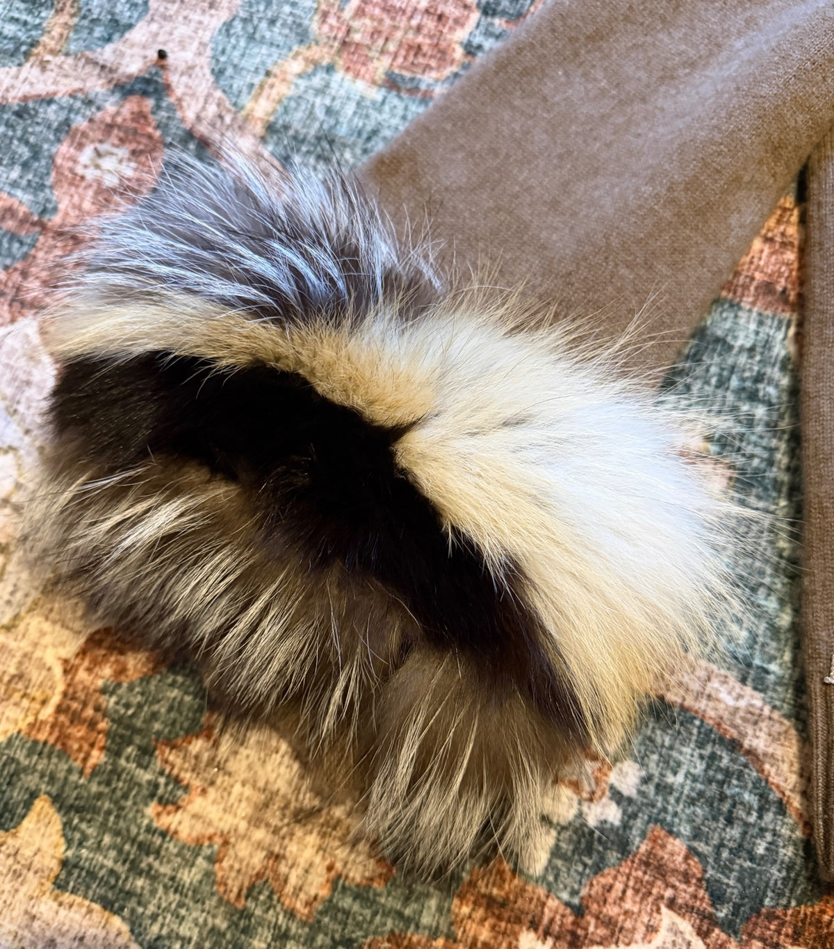 Lafayette 148 cashmere w/Fox Fur Trim Sweater
