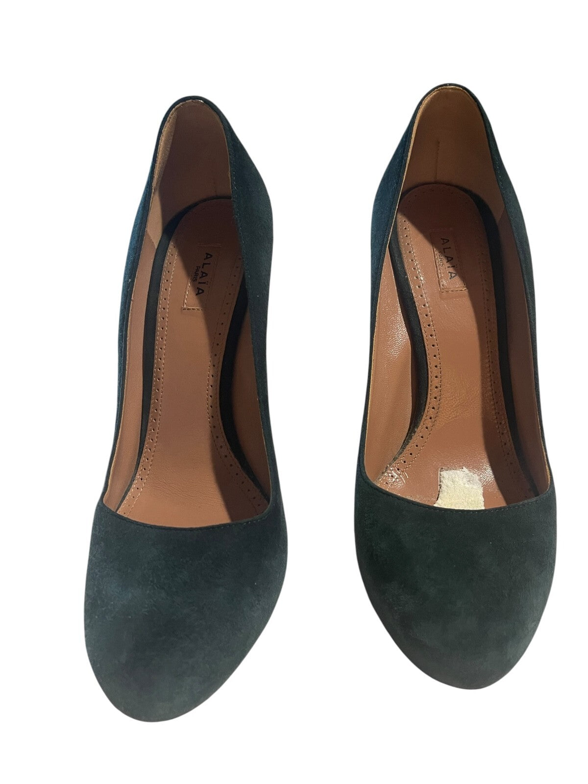 Classic Alaïa suede pumps