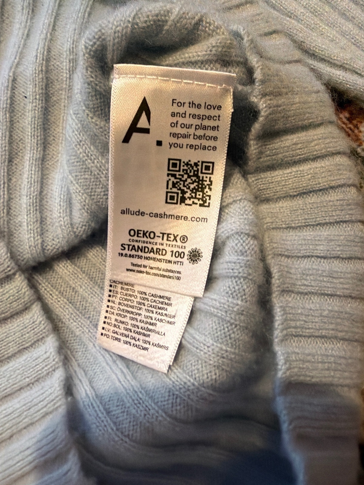 Allude Cashmere Sweater
