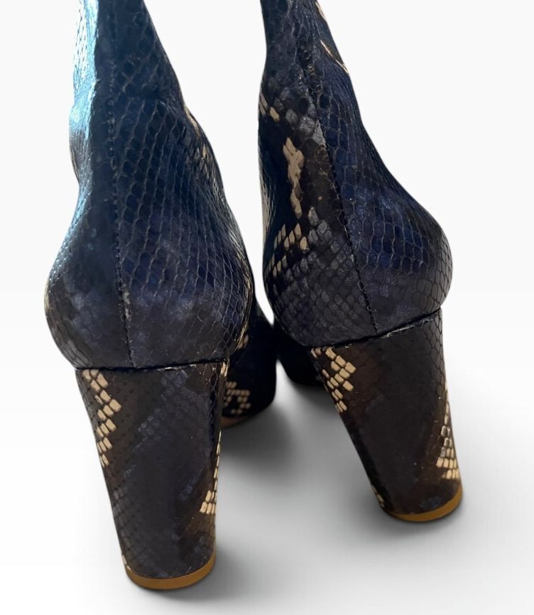NWOB Mavette Lunari Blue Python Boots - Size 40