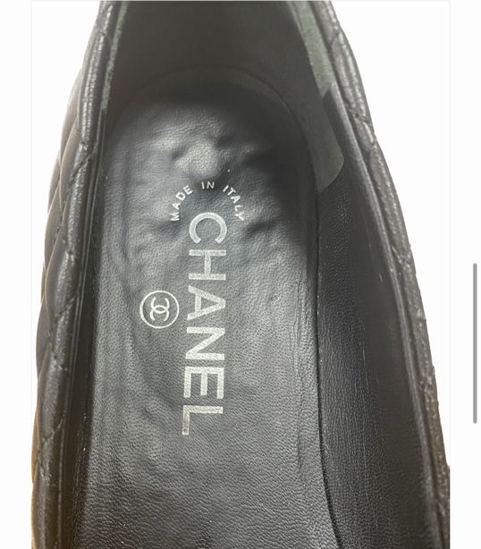 CHANEL Black Quilted CC Cap Toe Flats Size 38.5 Fit US 7.5