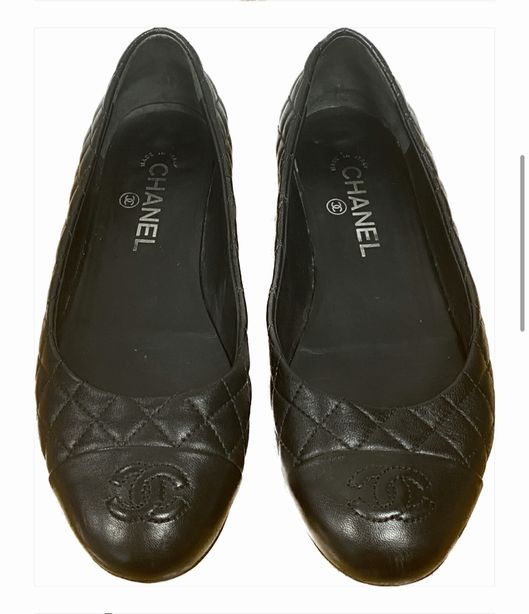 CHANEL Black Quilted CC Cap Toe Flats Size 38.5 Fit US 7.5